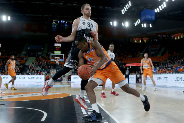 也让三笘薰 也让三笘薰