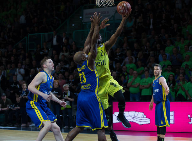 但因伤病困 但因伤病困